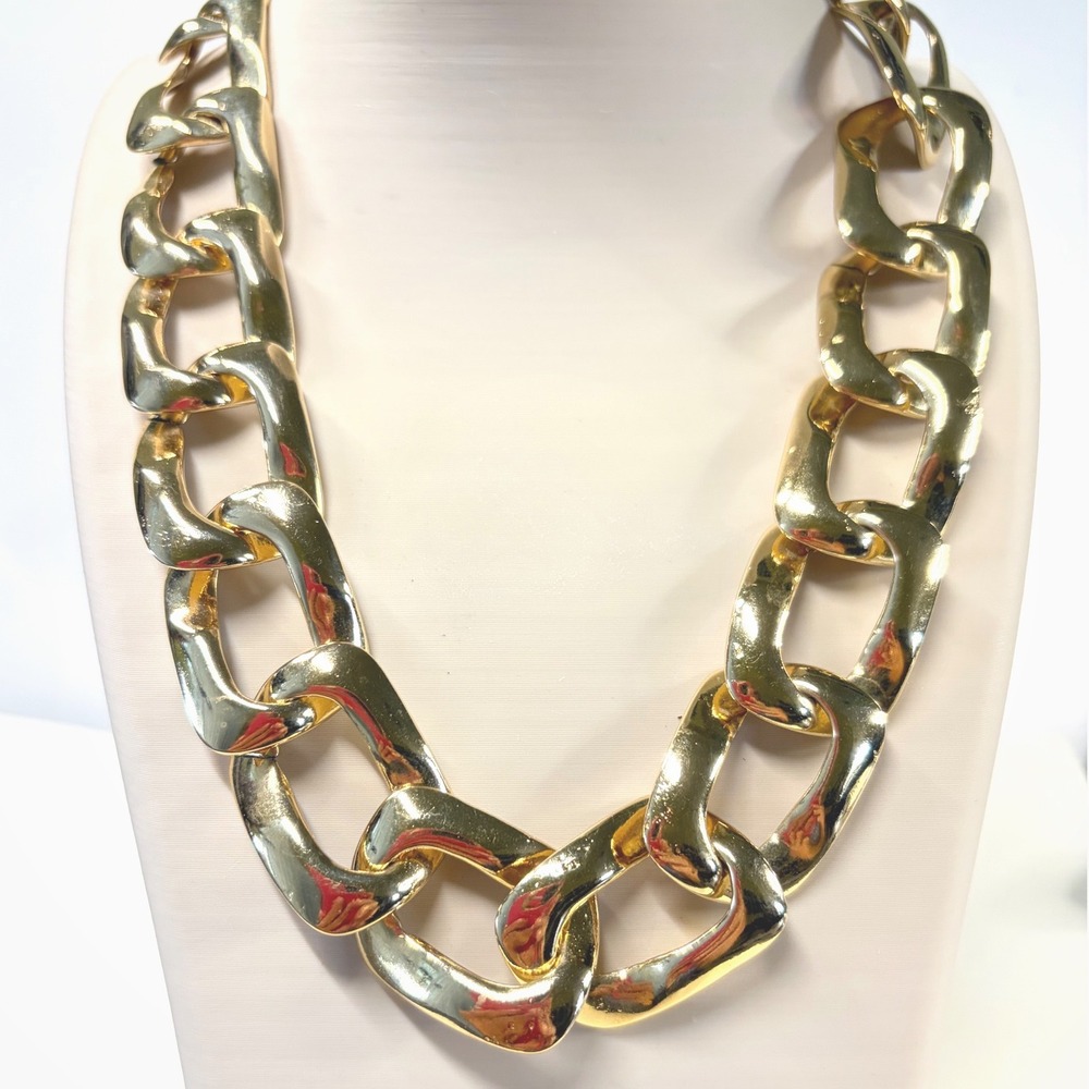 Gold Tone Chunky Curb Link Statement Necklace Bold Polished Runway Style 18in